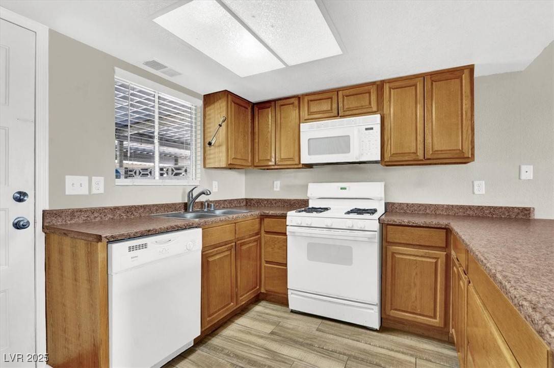 Henderson, NV 89011,433 Sellers PL
