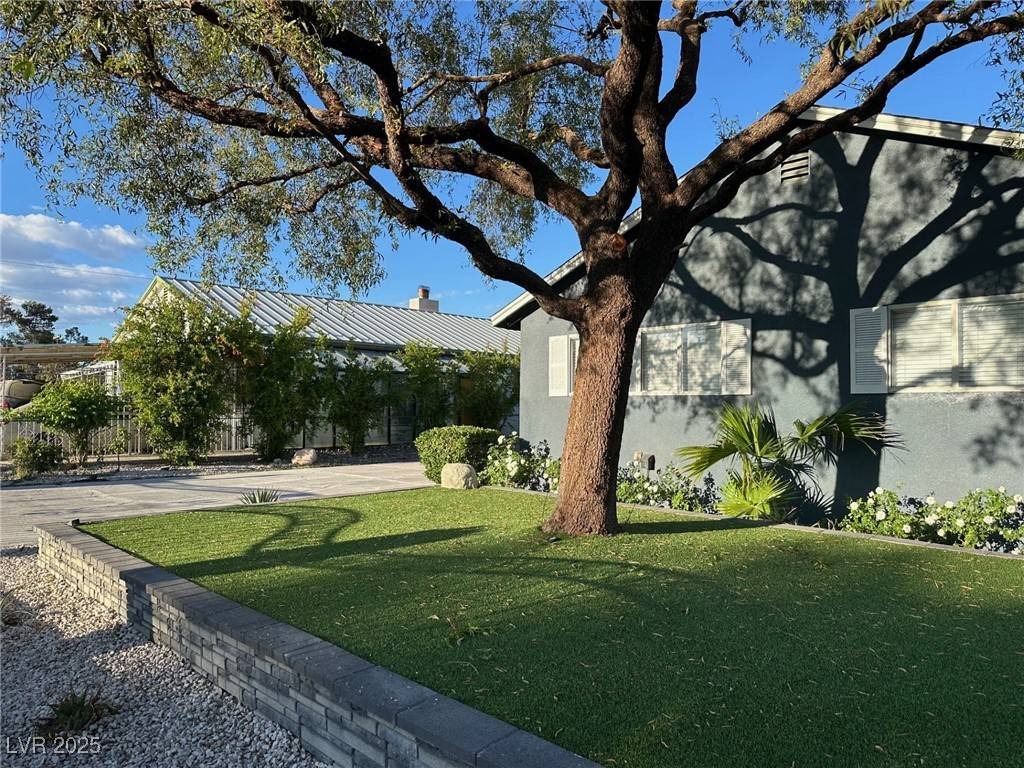 Las Vegas, NV 89107,504 Falcon LN