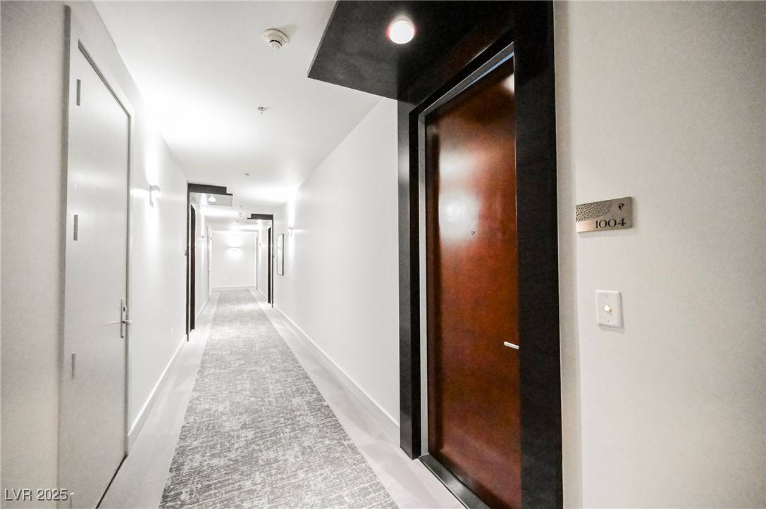 Las Vegas, NV 89103,4525 Dean Martin DR #1004