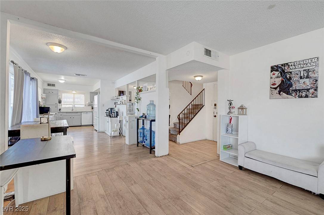 Las Vegas, NV 89169,3018 Burnham AVE
