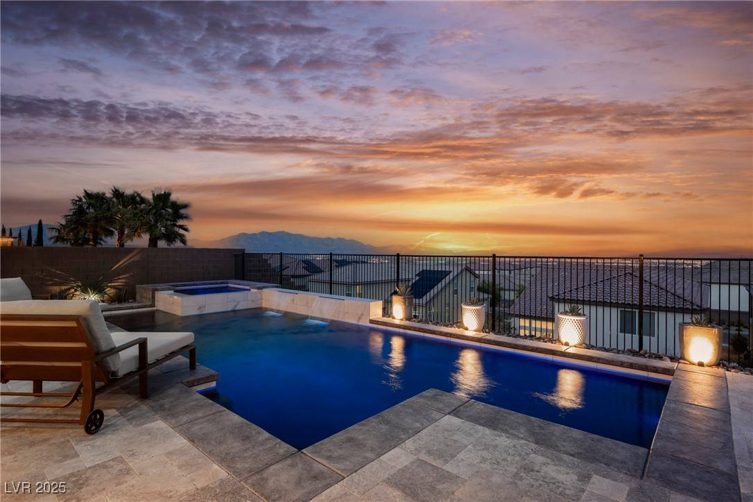 Las Vegas, NV 89129,4576 Amazing View ST