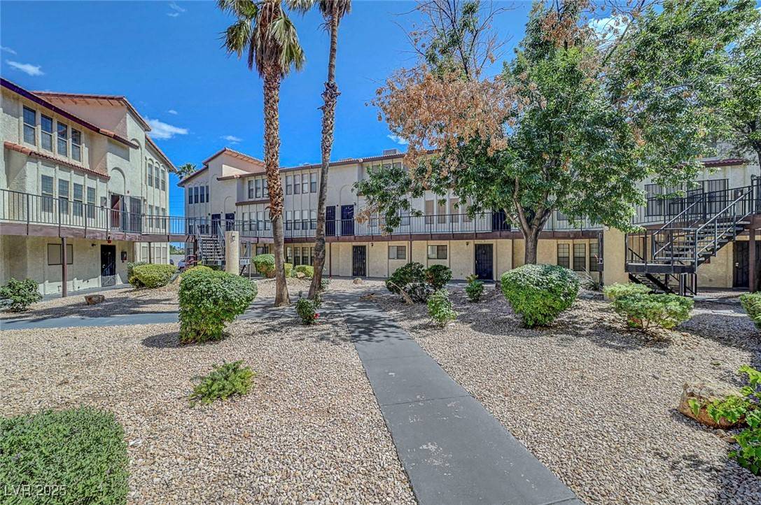 Las Vegas, NV 89169,2080 Karen AVE #12