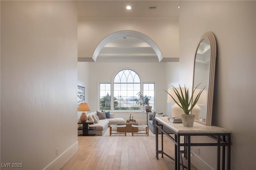 Las Vegas, NV 89117,1610 Brock CT
