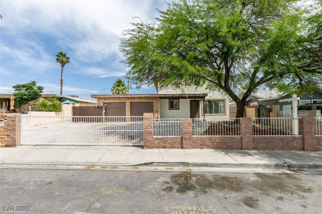North Las Vegas, NV 89030,1806 Renada CIR