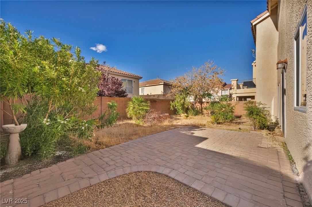 Las Vegas, NV 89141,5080 Plymouth Bay CT