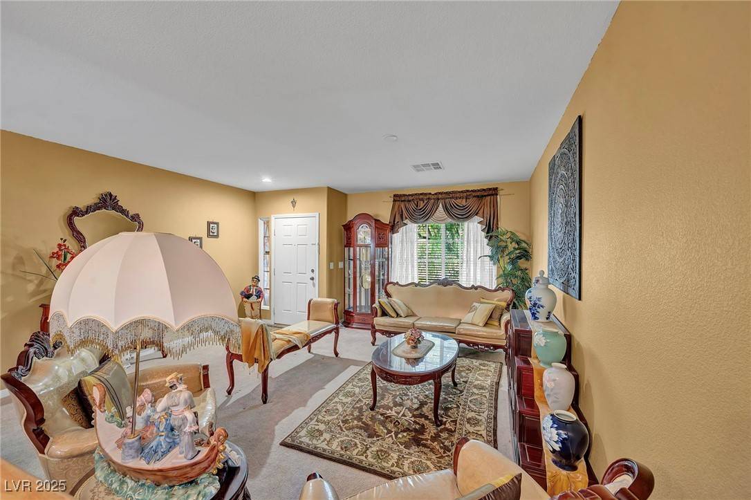 Las Vegas, NV 89141,5080 Plymouth Bay CT
