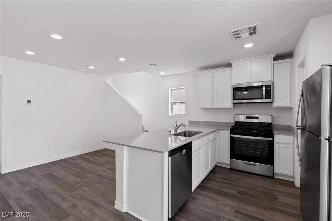 Las Vegas, NV 89122,6233 Blood Lily AVE