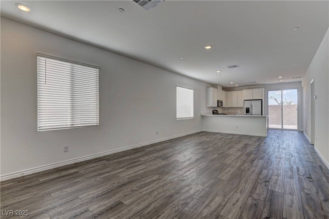 Henderson, NV 89015,222 Palisade Falls AVE