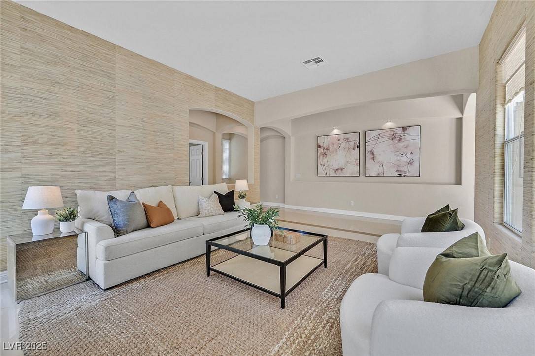 Las Vegas, NV 89117,7986 Merlewood AVE
