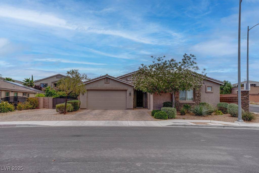 Las Vegas, NV 89149,6985 Hopi Summit CT