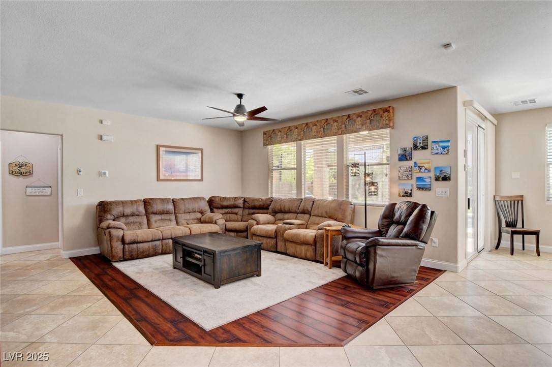 North Las Vegas, NV 89084,2117 Mountain Rail DR