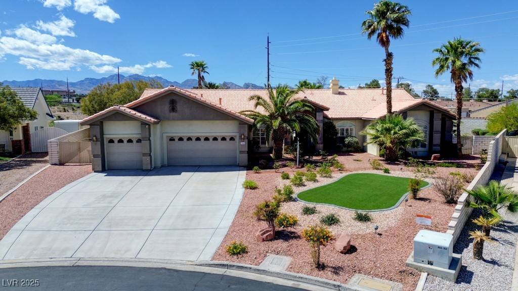 Las Vegas, NV 89117,7540 Crystal Cave DR