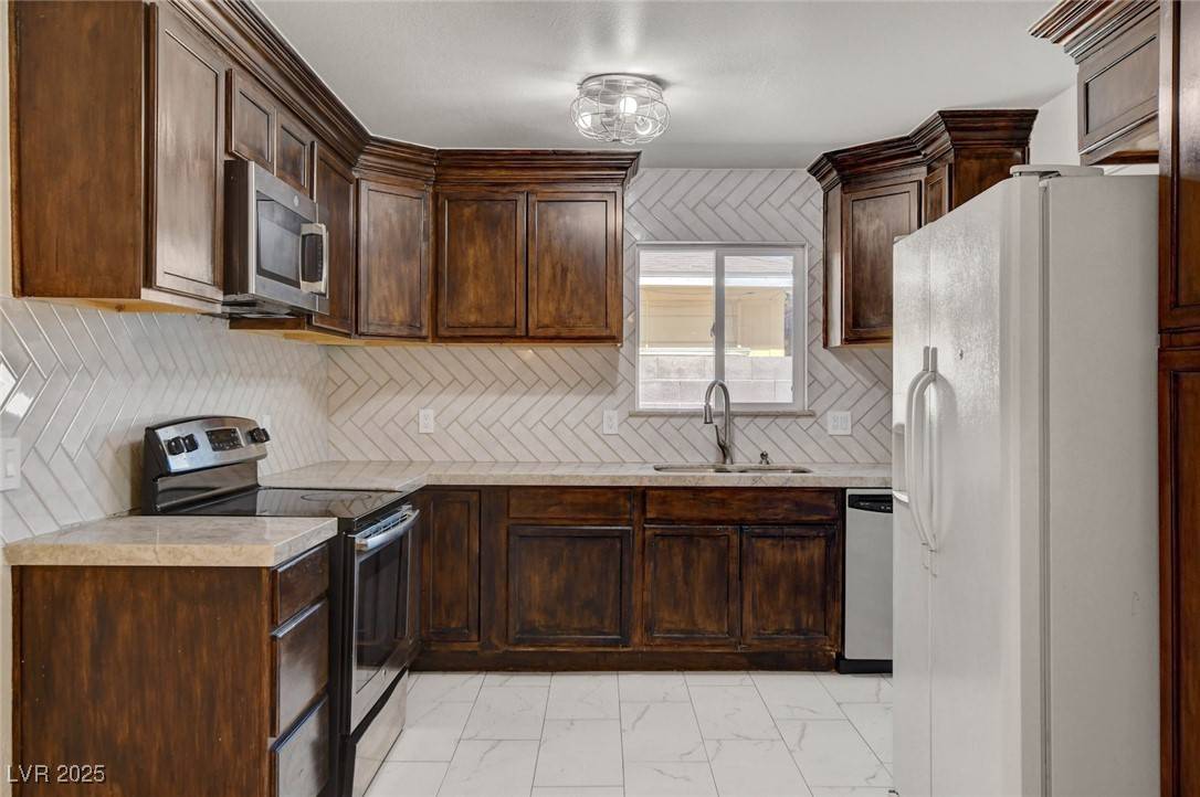 Las Vegas, NV 89107,6225 Rassler AVE