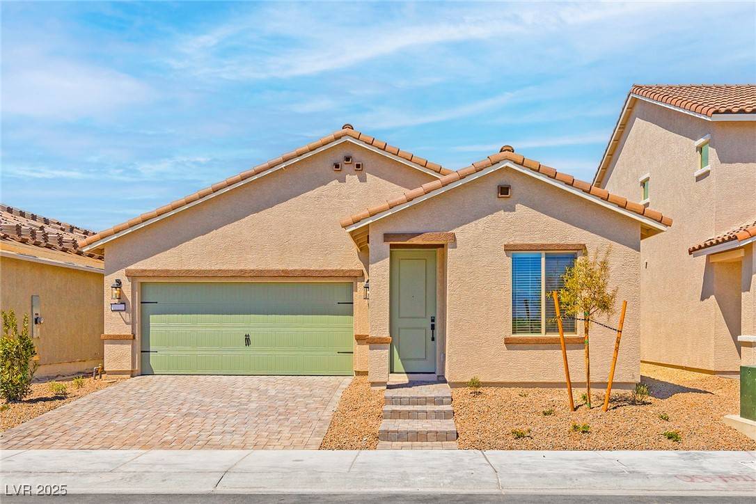 North Las Vegas, NV 89032,3220 Lahontan ST