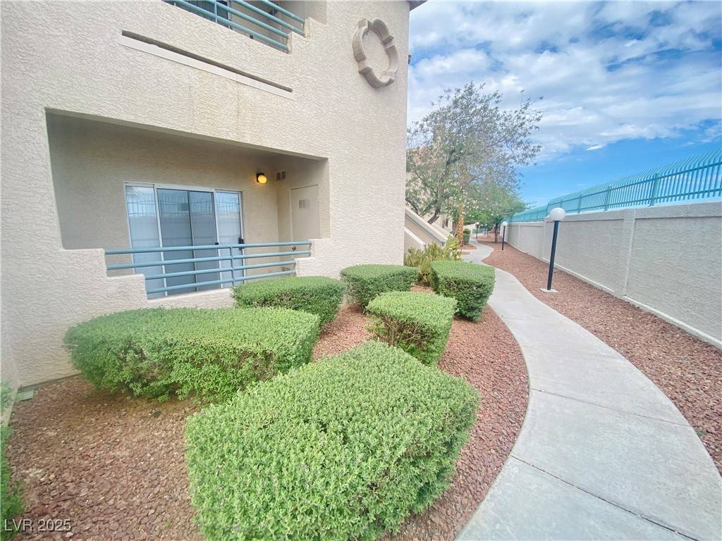 Las Vegas, NV 89103,5415 W Harmon AVE #1085