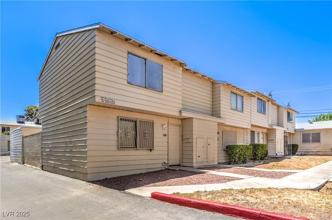 Las Vegas, NV 89120,5086 Mountain Vista ST