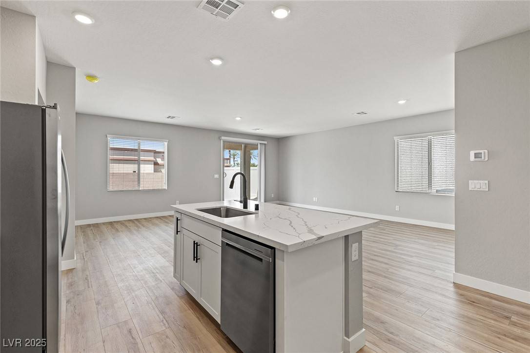 North Las Vegas, NV 89032,3228 Lahontan ST