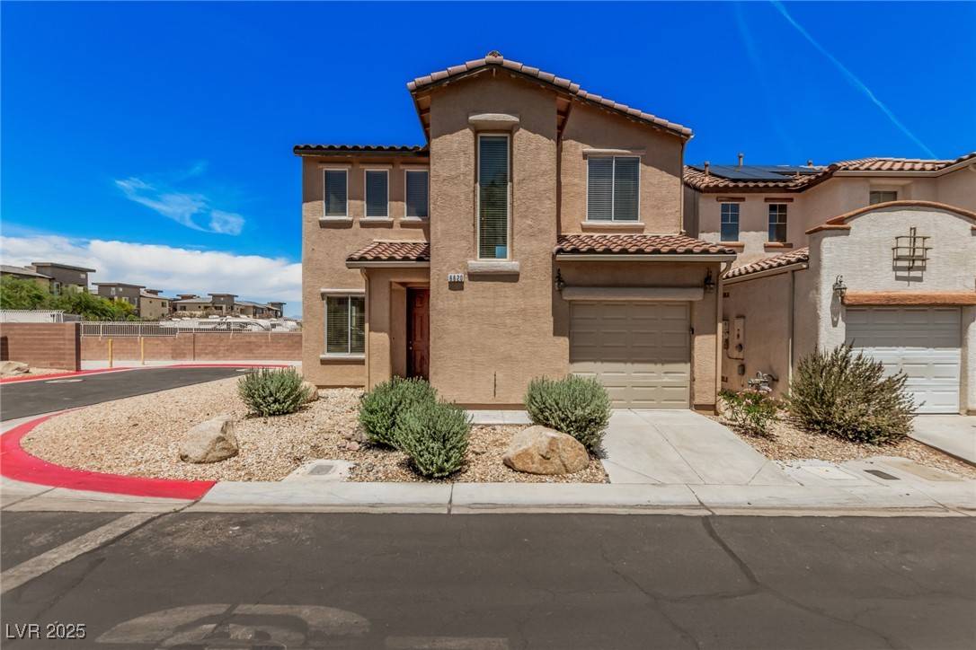 Henderson, NV 89011,6620 Tulip Falls DR
