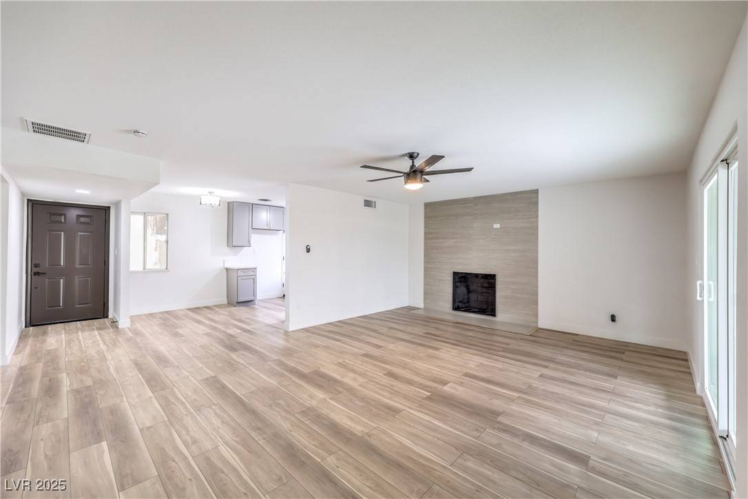 Las Vegas, NV 89107,516 Donner ST
