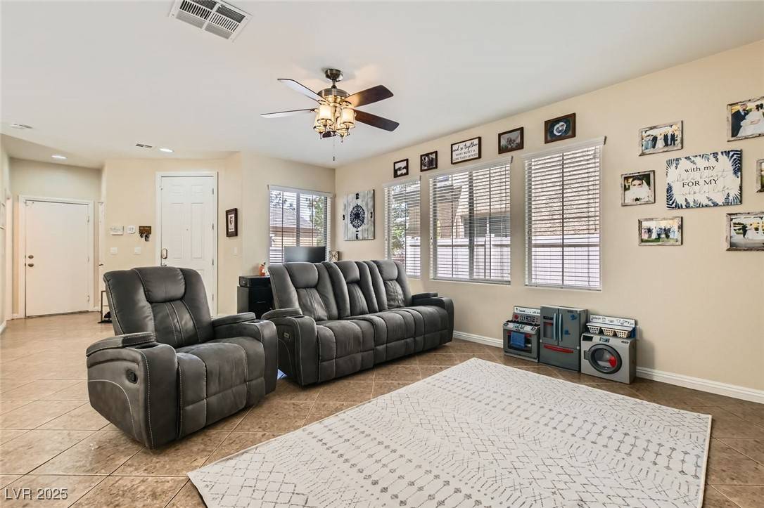 North Las Vegas, NV 89081,5409 Cruz Crest CT