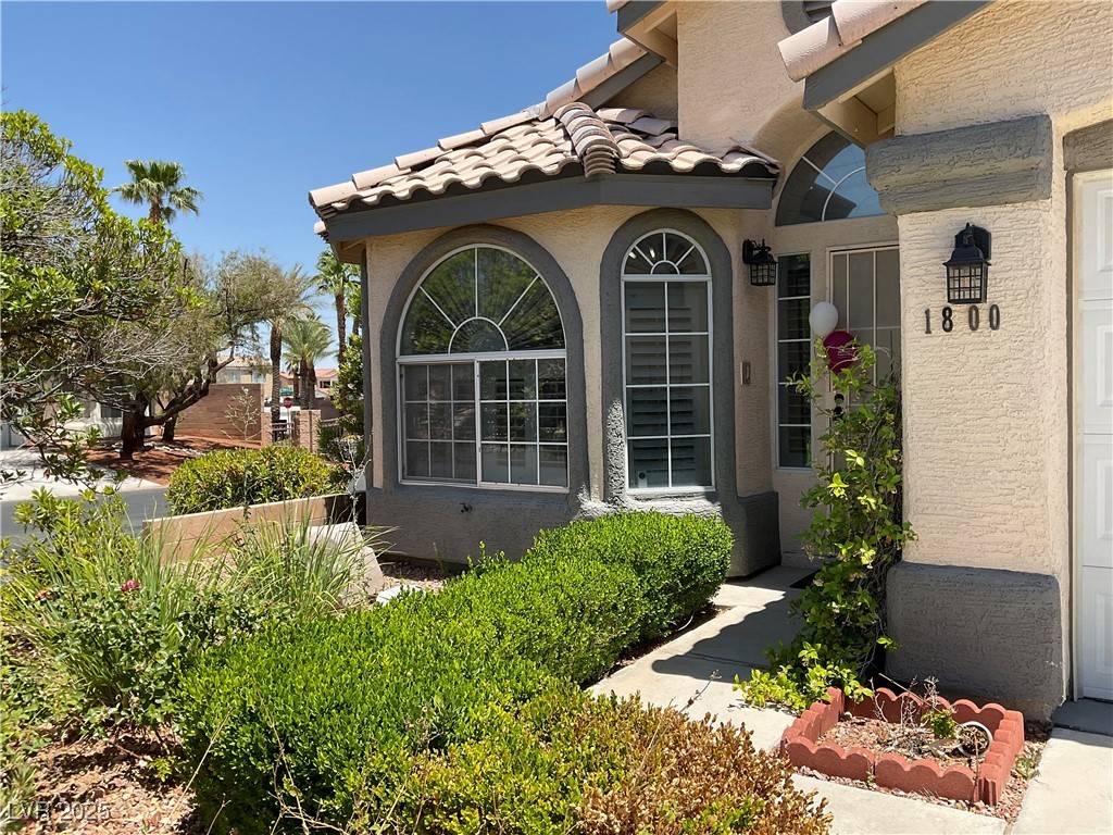 Las Vegas, NV 89117,1800 Quail Point CT