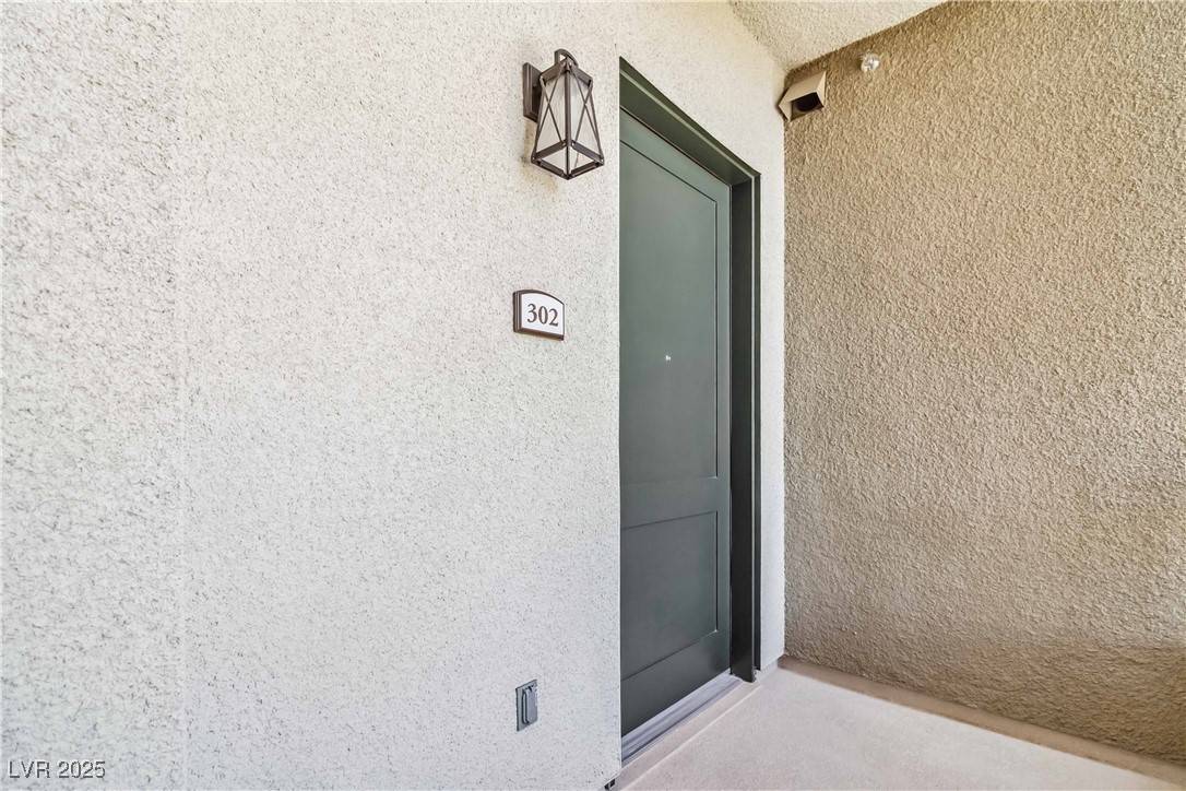 Las Vegas, NV 89144,9125 Las Manaitas AVE #302