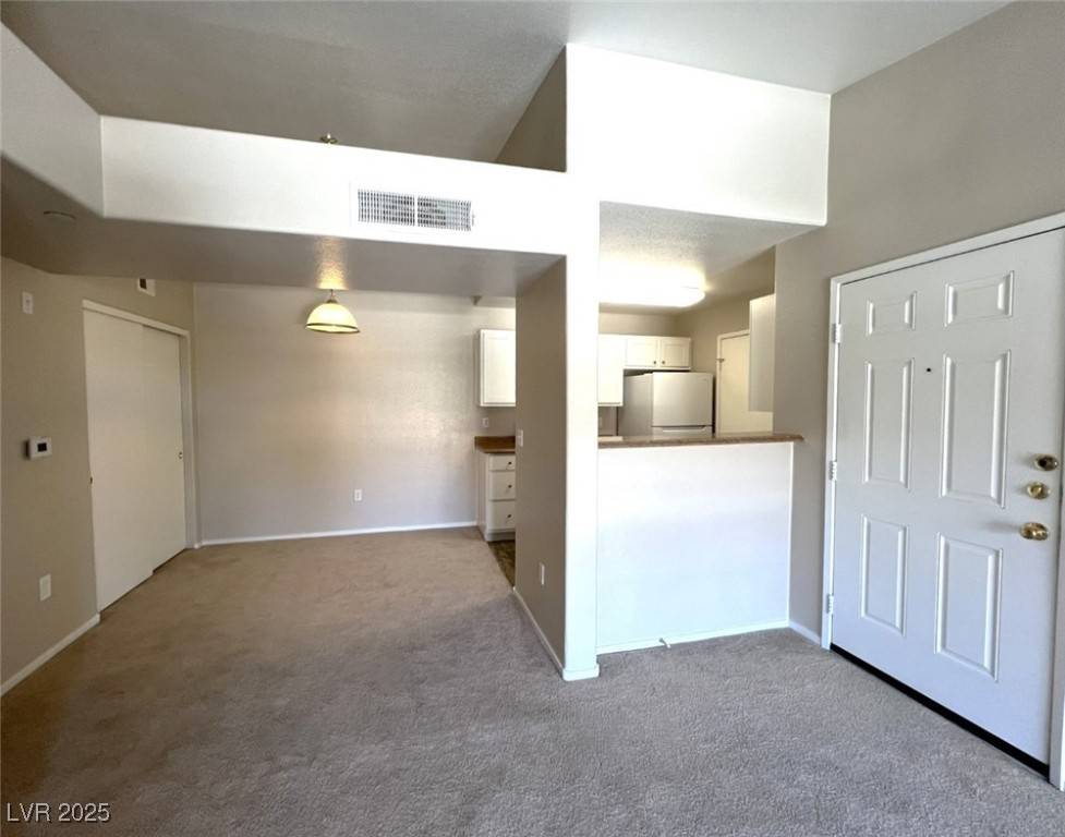 Henderson, NV 89052,950 SEVEN HILLS DR #122