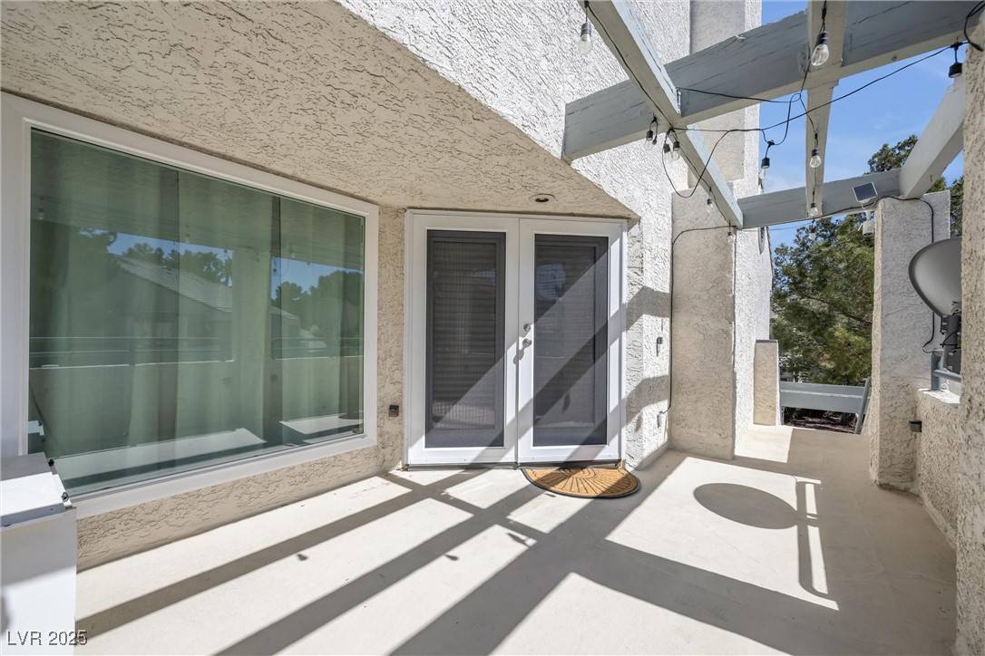 Las Vegas, NV 89117,8932 Antioch WAY
