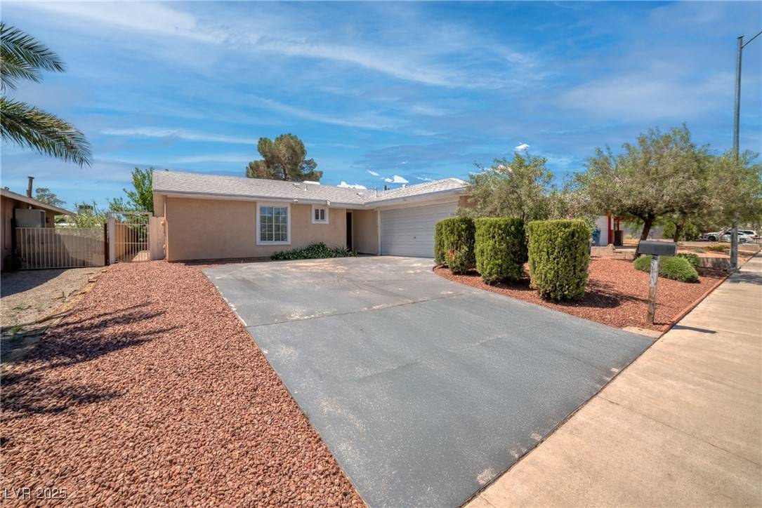 Las Vegas, NV 89103,6447 Newville AVE