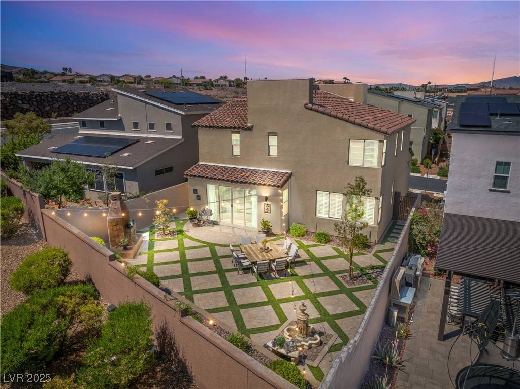 Henderson, NV 89052,812 Stannard CT
