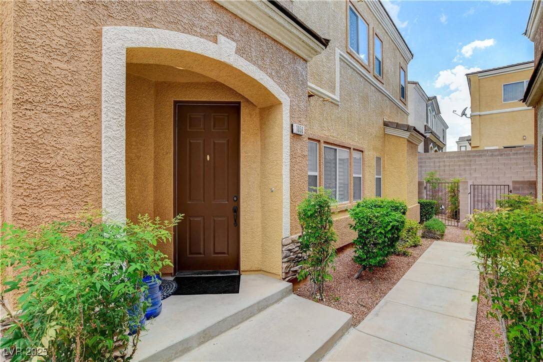 Las Vegas, NV 89149,9303 Gilcrease AVE #1056