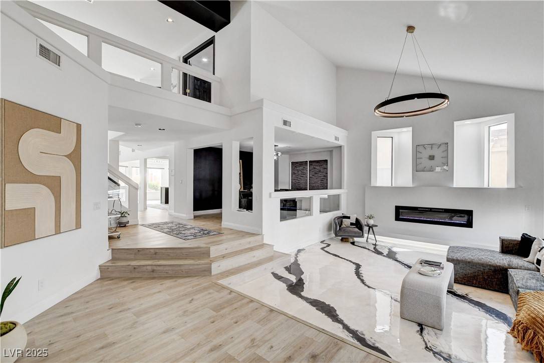 Las Vegas, NV 89129,8713 Castle Ridge AVE