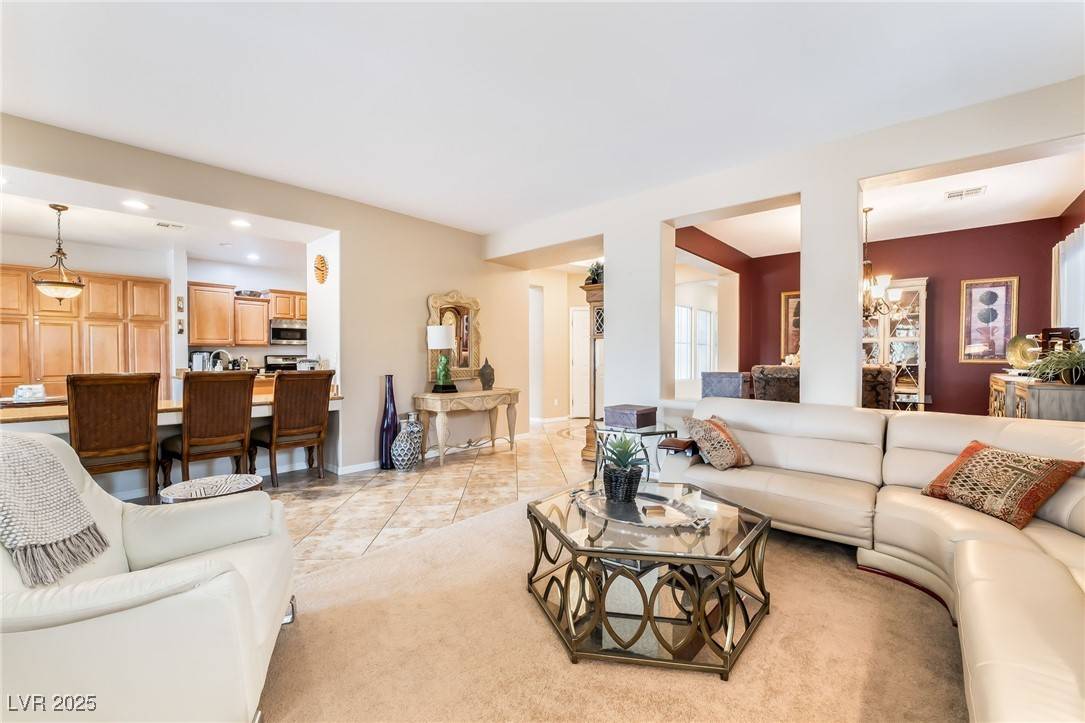 Las Vegas, NV 89122,4015 Galiceno DR