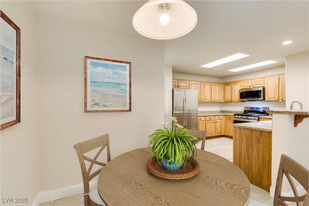 Las Vegas, NV 89145,10311 Birch Bluff LN
