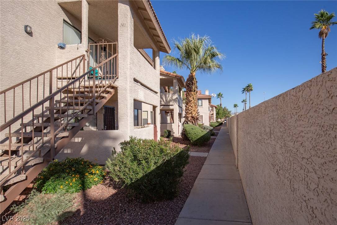 Las Vegas, NV 89128,737 Rock Springs DR #201