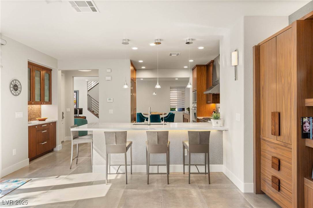 Las Vegas, NV 89135,11398 Belmont Lake DR #104