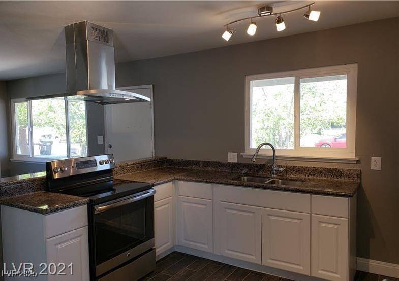 North Las Vegas, NV 89030,3115 Dillon AVE