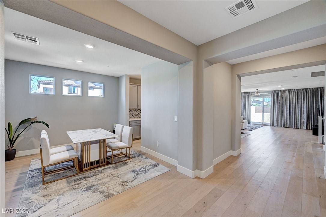Las Vegas, NV 89113,7572 Mount Spokane CT