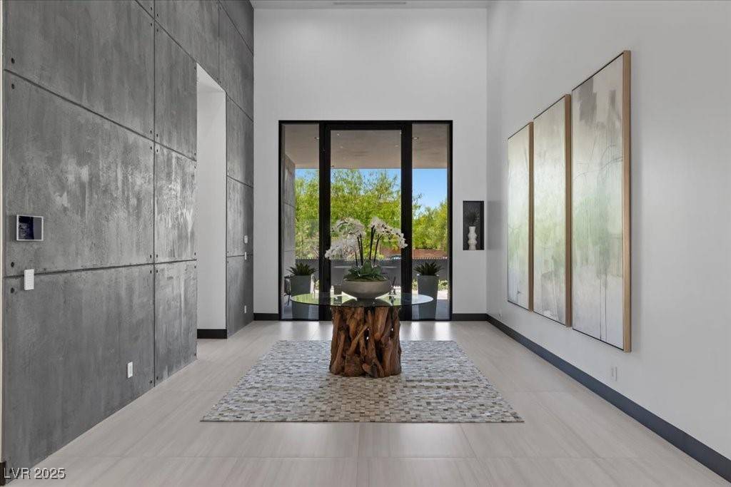 Las Vegas, NV 89135,38 Skybird CT
