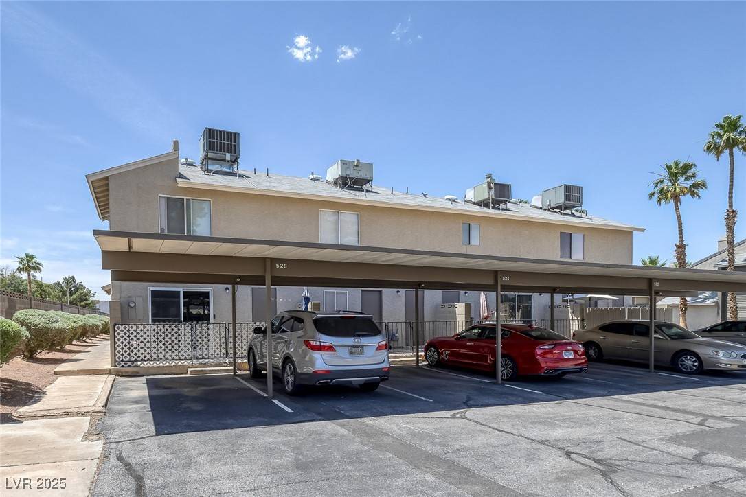 Henderson, NV 89011,526 Sellers PL