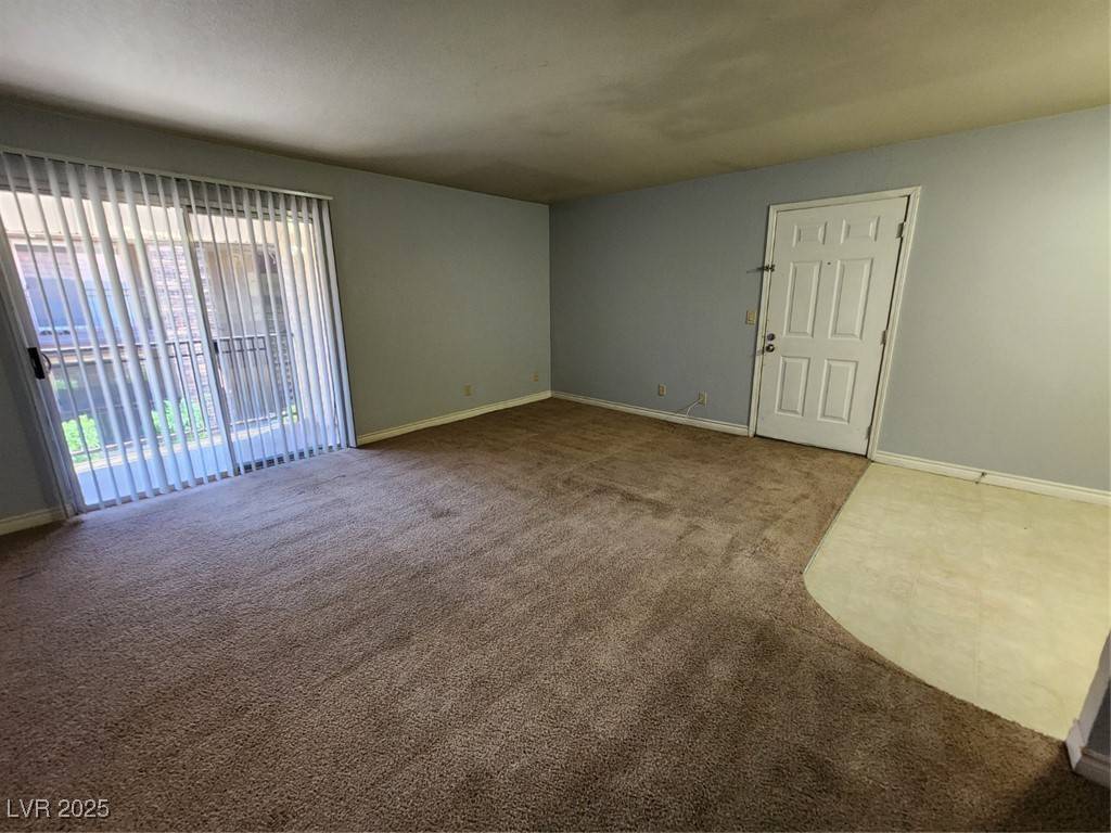 Las Vegas, NV 89103,4470 Sandy River DR #60