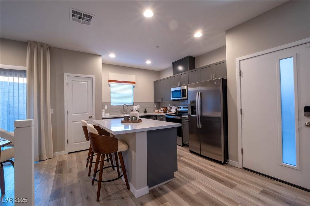 Las Vegas, NV 89143,7570 Jumping Cholla CT