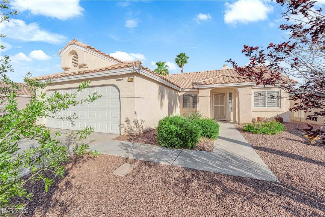 Las Vegas, NV 89122,6231 Curlew DR