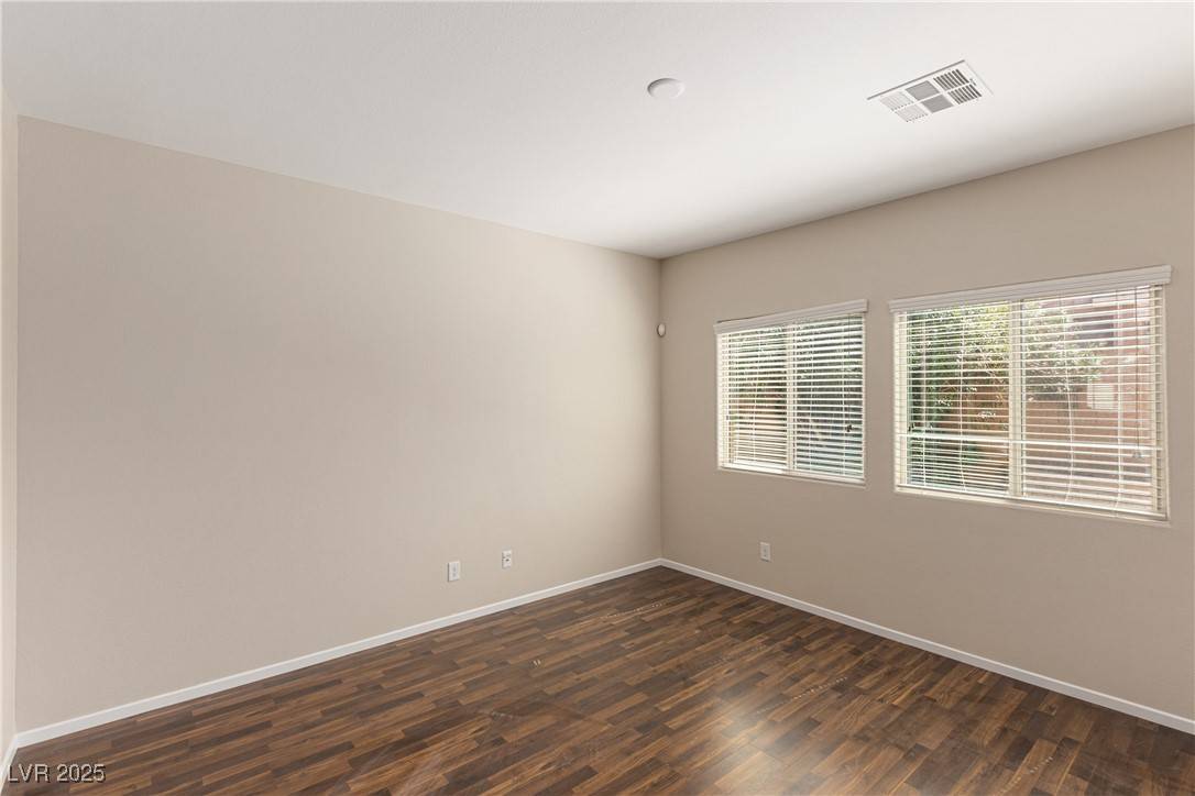 Las Vegas, NV 89122,5492 Mercury Springs DR