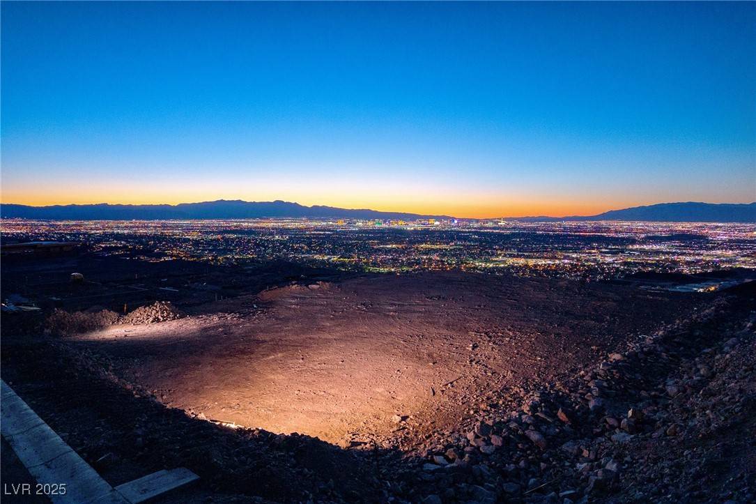 Henderson, NV 89012,567 Rock Peak DR