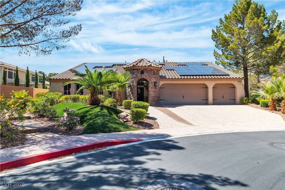 Las Vegas, NV 89141,4196 Balmoral Castle CT