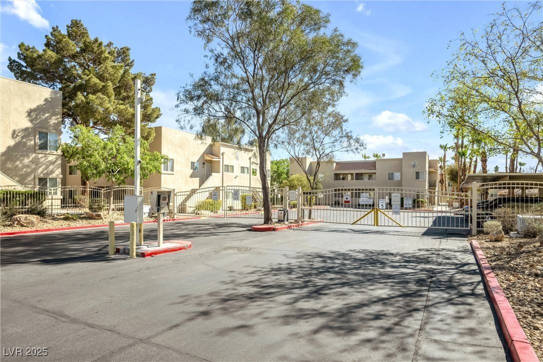 Las Vegas, NV 89108,1832 N Decatur BLVD #104