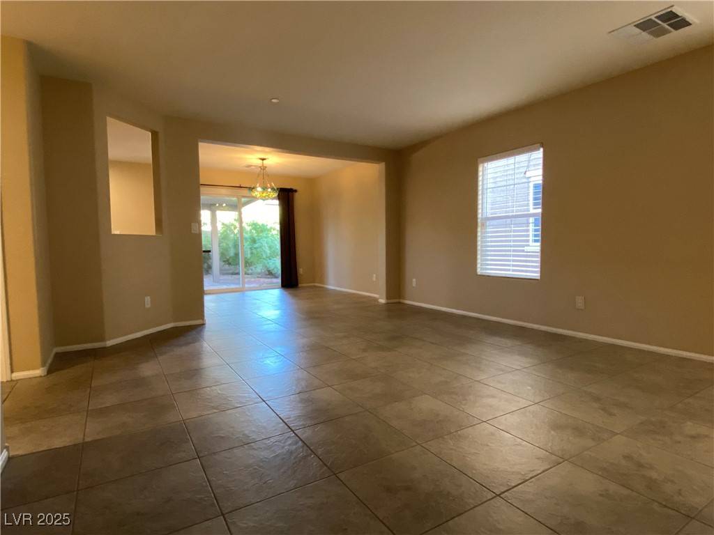 Henderson, NV 89002,976 Harbor AVE