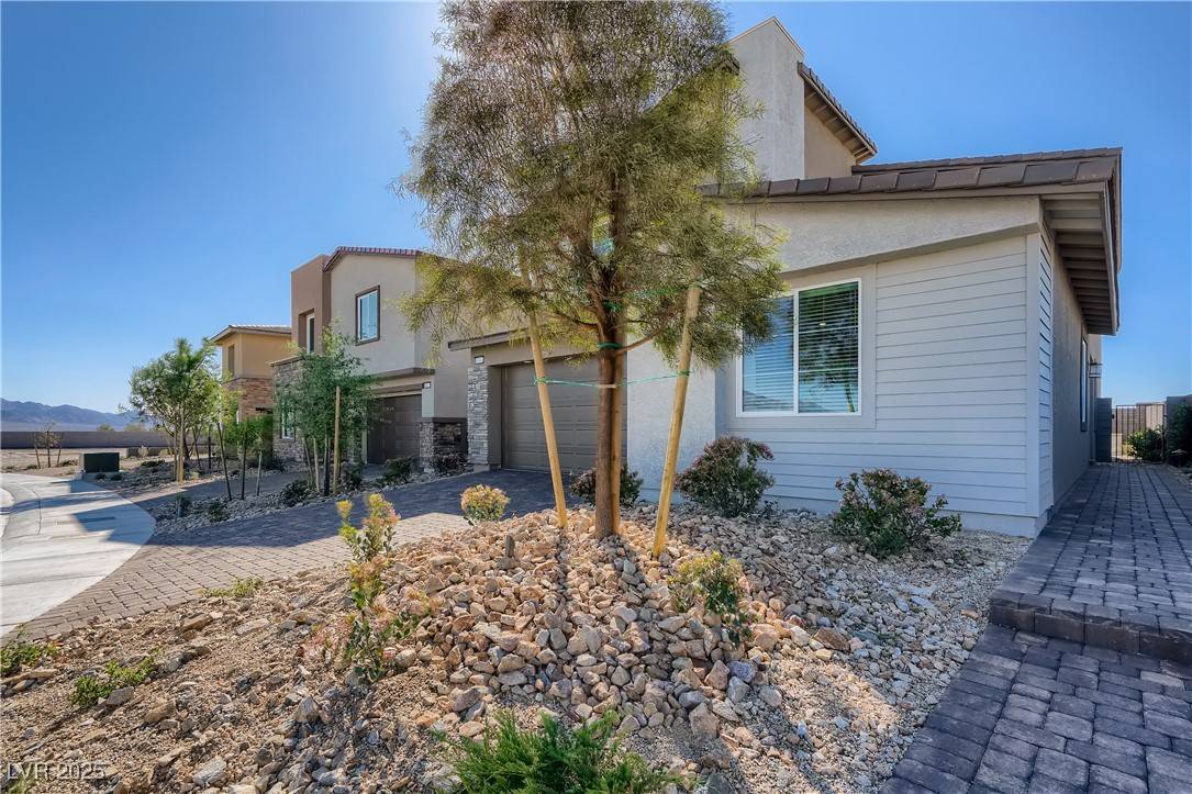Las Vegas, NV 89143,9564 Archer Peak CT