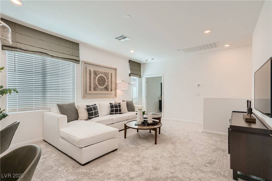 Las Vegas, NV 89143,9564 Archer Peak CT